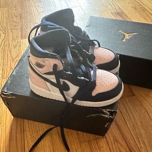 Used Jordan 1’s pink and blue